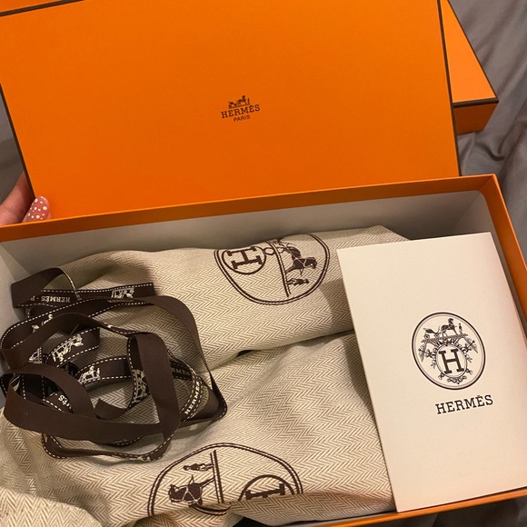 New. Never used 🥰 with receipt - Picture 5 of 5